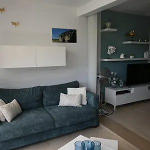 Le Dauphin Climatisation Fibre 4 Personnes Apartment